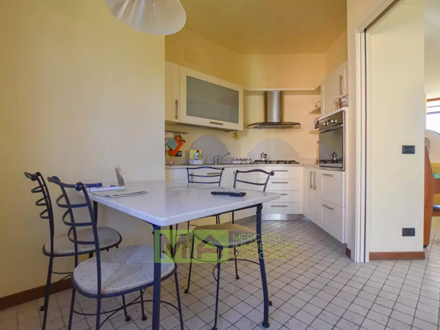 Immagine 30 di Appartamento in vendita  in Villa Rustici a Amandola