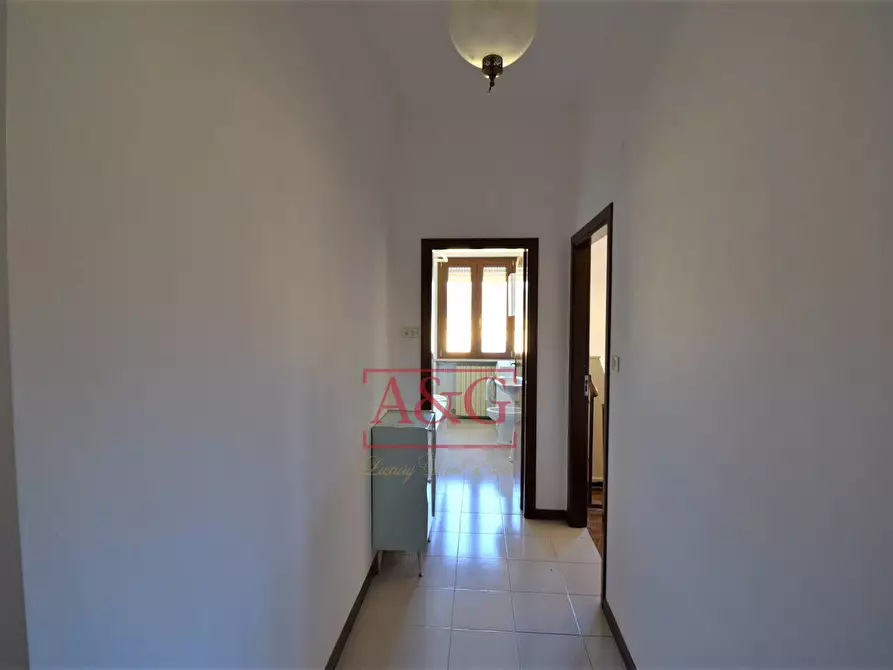 Immagine 11 di Appartamento in vendita  in via domenico sbarra 16 a Montefortino