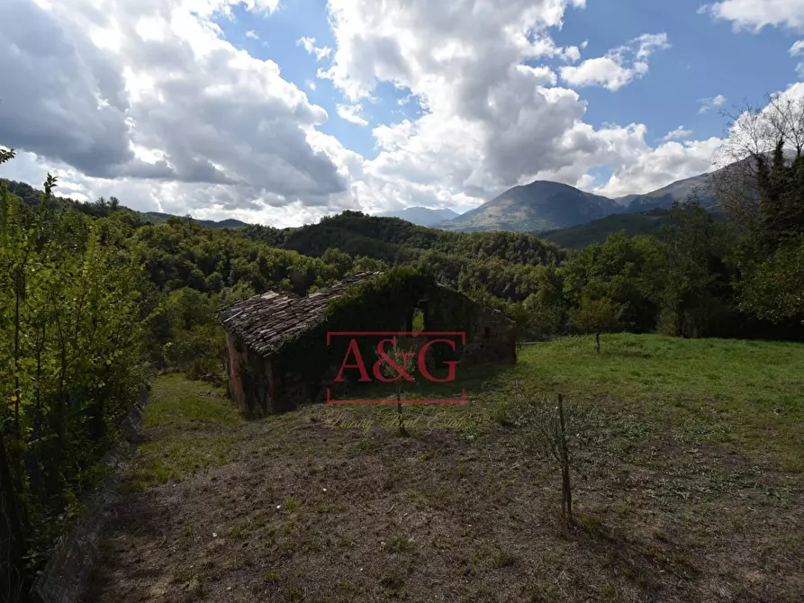 Immagine 8 di Rustico / casale in vendita  in villa casa paradisi superiore snc a Amandola
