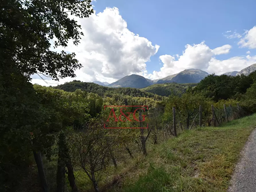 Immagine 22 di Rustico / casale in vendita  in villa casa paradisi superiore snc a Amandola
