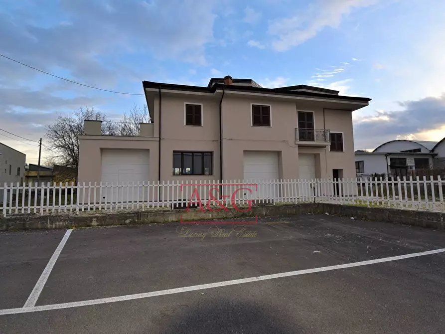 Immagine 9 di Villa in vendita  in Contrada pian di contro a Amandola