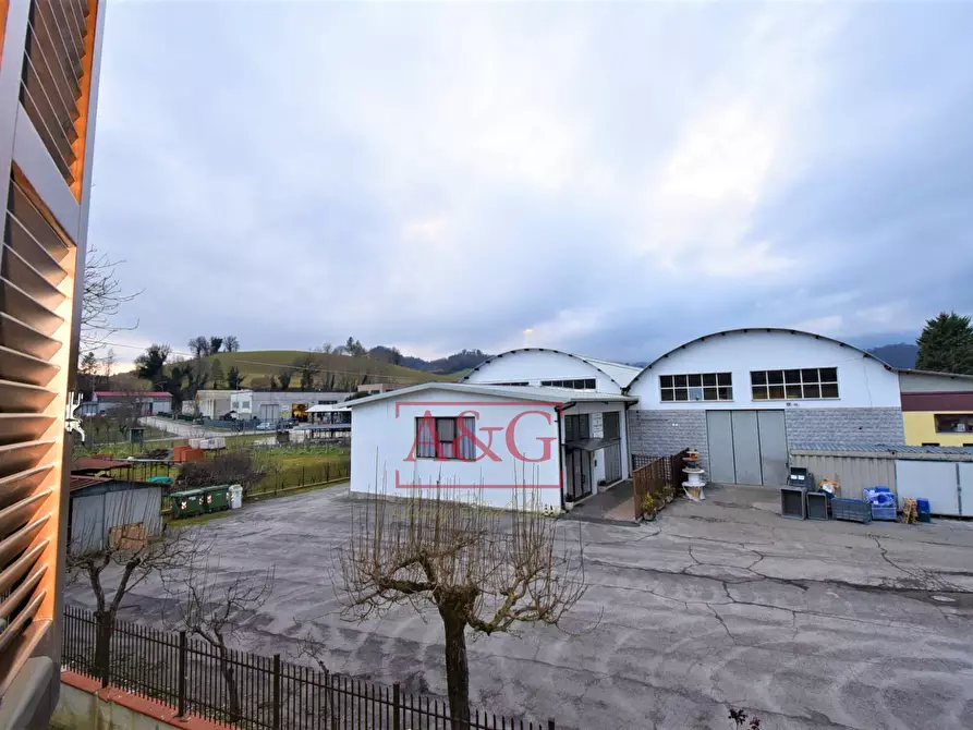 Immagine 47 di Villa in vendita  in Contrada pian di contro a Amandola