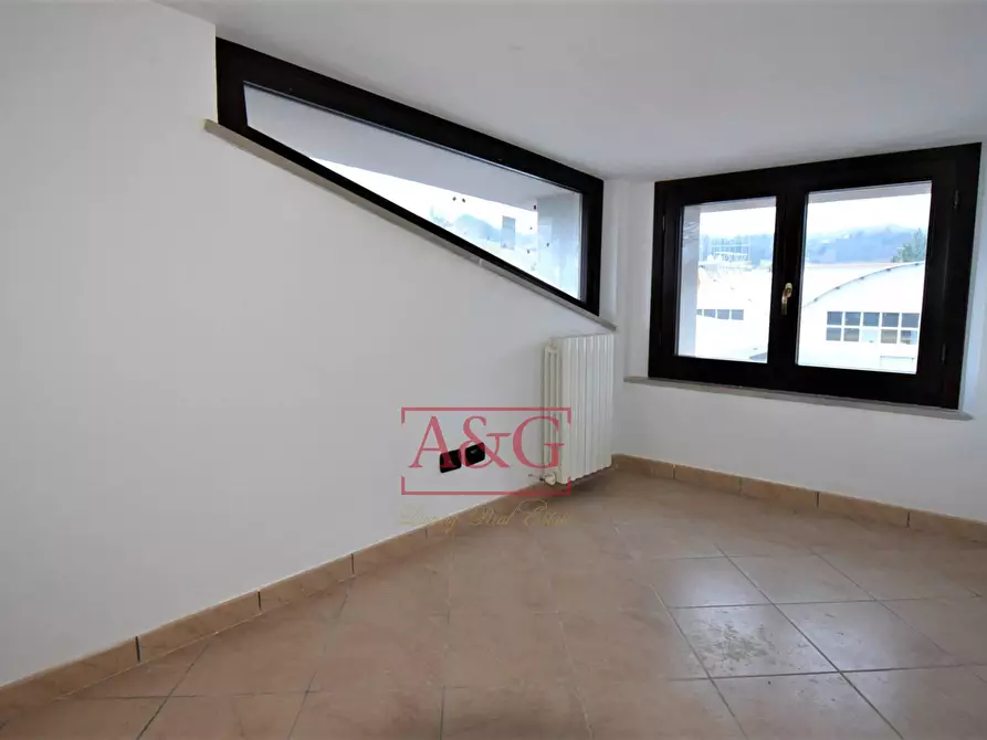 Immagine 28 di Villa in vendita  in Contrada pian di contro a Amandola