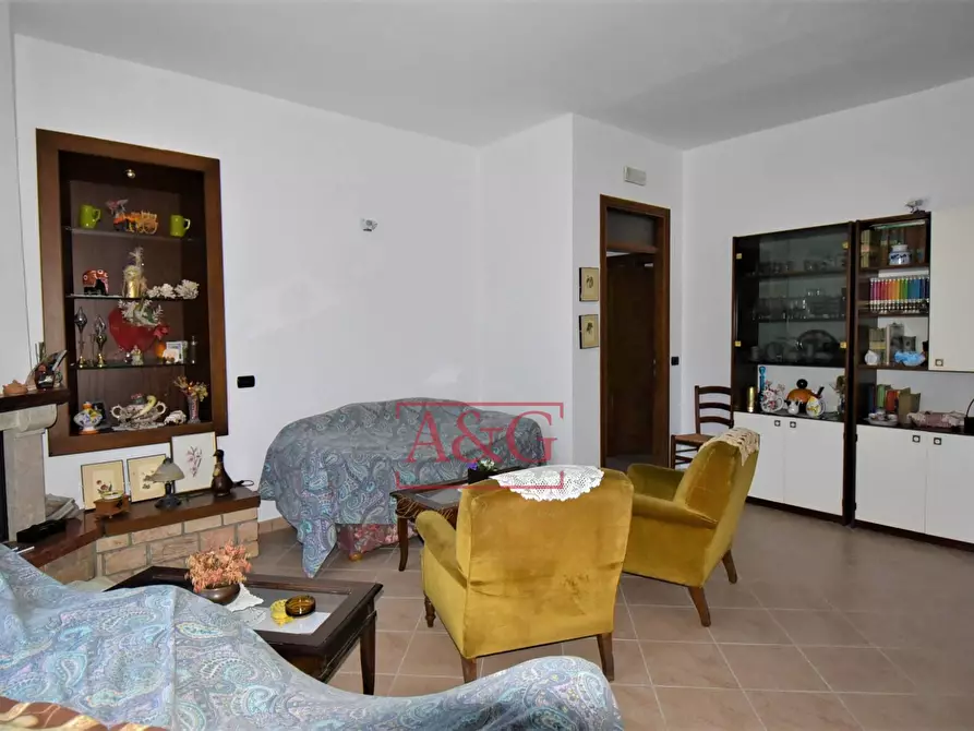 Immagine 14 di Villa in vendita  in Contrada pian di contro a Amandola