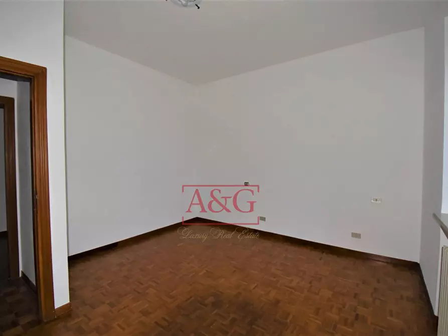 Immagine 37 di Villa in vendita  in Contrada pian di contro a Amandola