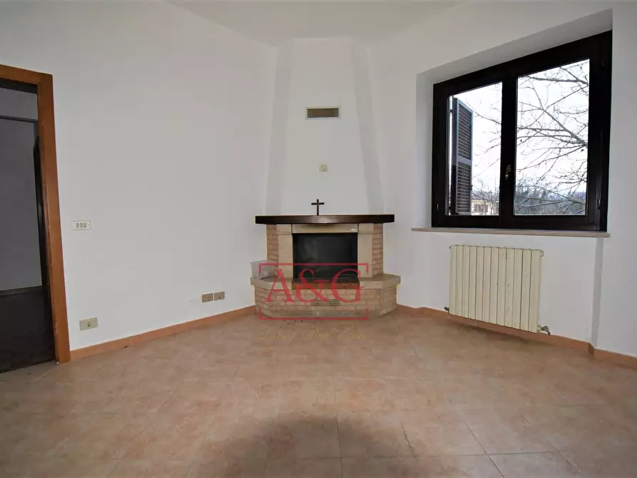 Immagine 21 di Villa in vendita  in Contrada pian di contro a Amandola