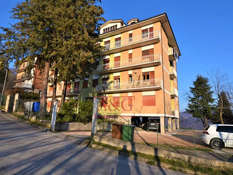 Immagine 3 di Appartamento in vendita  in Via Aldo Moro 22 a Amandola