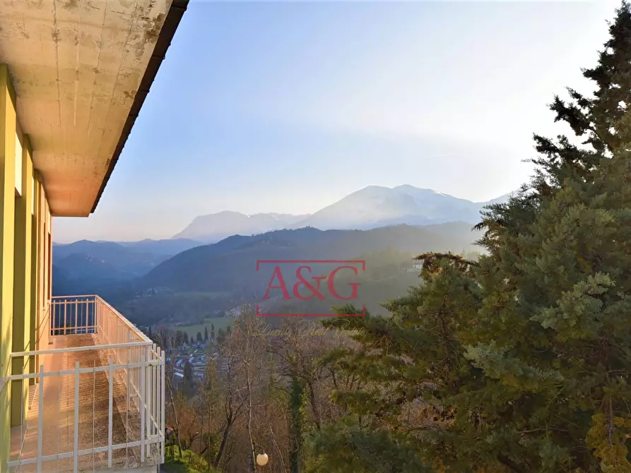 Immagine 5 di Appartamento in vendita  in Via Aldo Moro 22 a Amandola