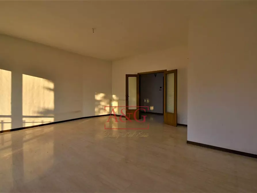 Immagine 11 di Appartamento in vendita  in Via Aldo Moro 22 a Amandola