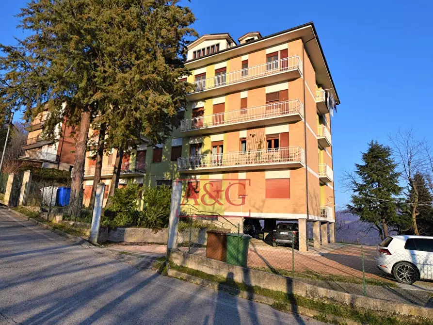 Immagine 22 di Attico in vendita  in Via Aldo Moro 22 a Amandola