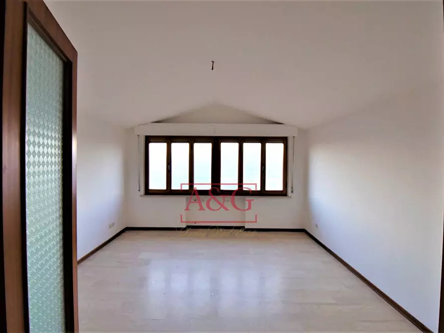 Immagine 4 di Attico in vendita  in Via Aldo Moro 22 a Amandola