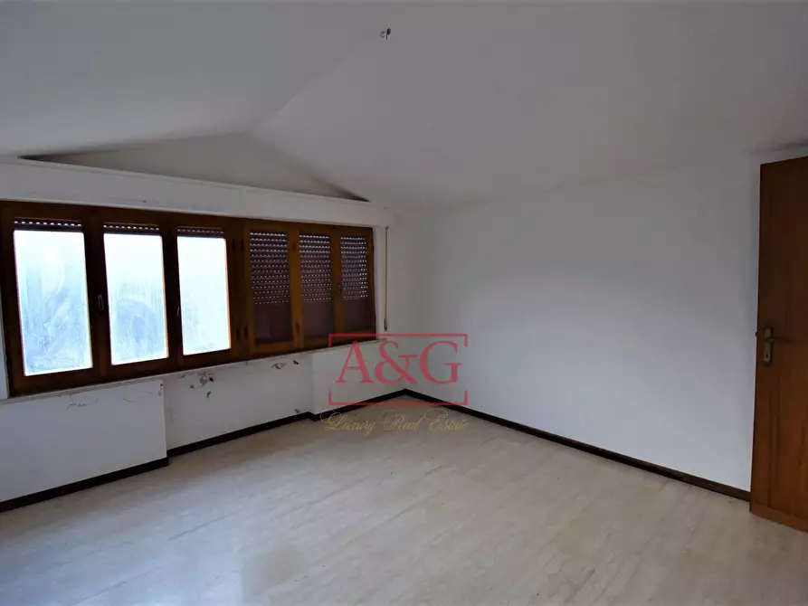 Immagine 10 di Attico in vendita  in Via Aldo Moro 22 a Amandola