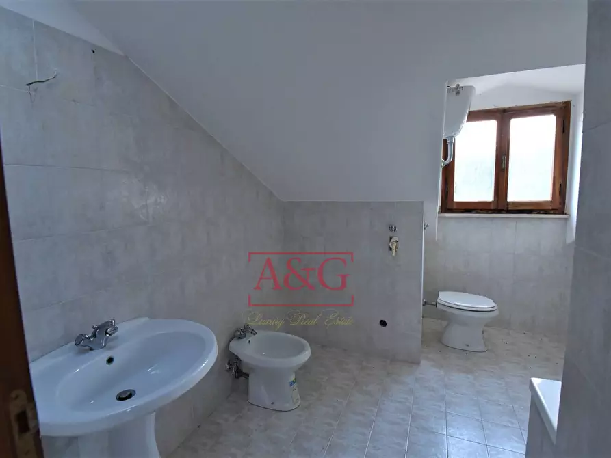 Immagine 13 di Attico in vendita  in Via Aldo Moro 22 a Amandola