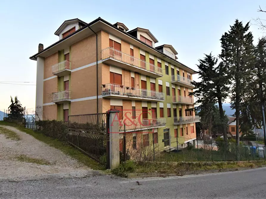 Immagine 20 di Attico in vendita  in Via Aldo Moro 22 a Amandola