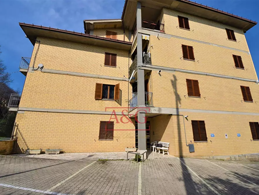 Immagine 2 di Appartamento in vendita  in Borgo San Tommaso 1 a Montedinove