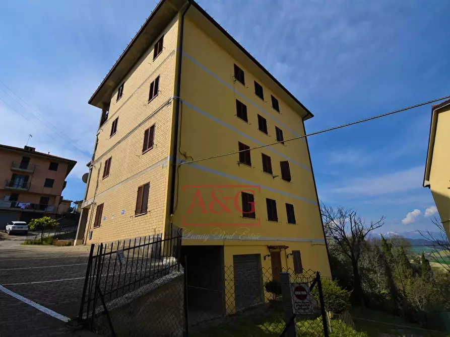 Immagine 3 di Appartamento in vendita  in Borgo San Tommaso 1 a Montedinove