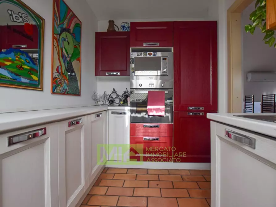 Immagine 33 di Appartamento in vendita  in Via Aldo Moro a Comunanza