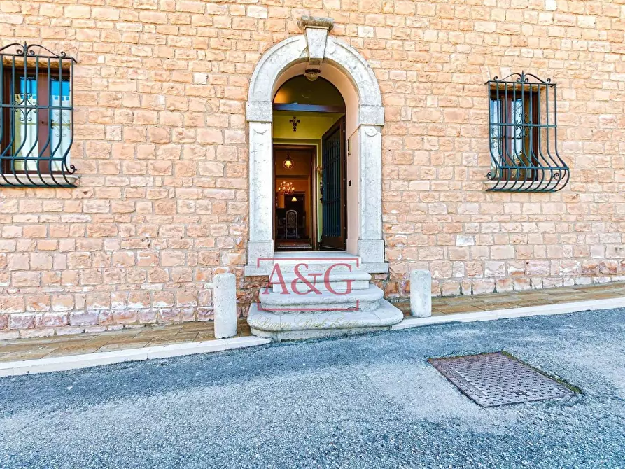 Immagine 86 di Villa in vendita  in serra 12 a Cagli