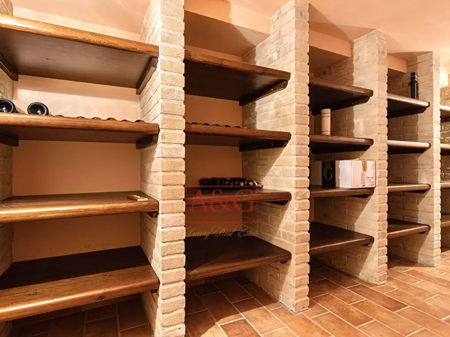 Immagine 90 di Villa in vendita  in serra 12 a Cagli