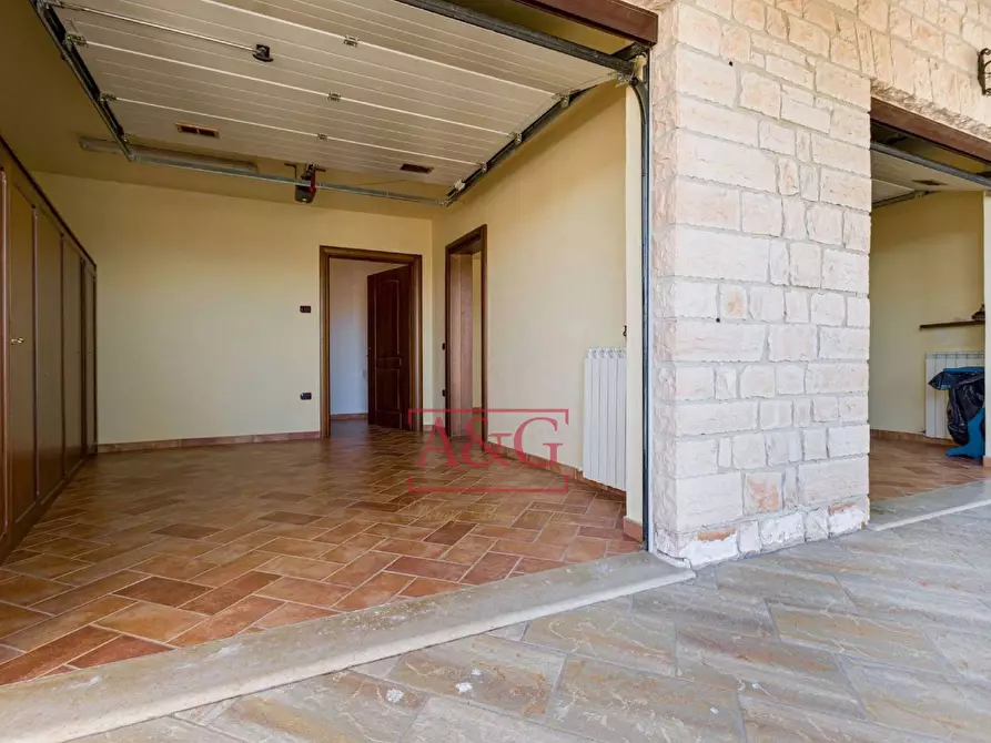 Immagine 107 di Villa in vendita  in serra 12 a Cagli