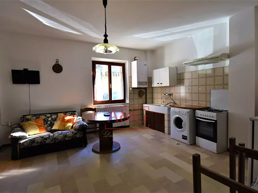 Immagine 8 di Appartamento in vendita  in Borgo San Tommaso 1 a Montedinove