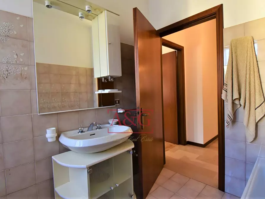 Immagine 15 di Appartamento in vendita  in Borgo San Tommaso 1 a Montedinove