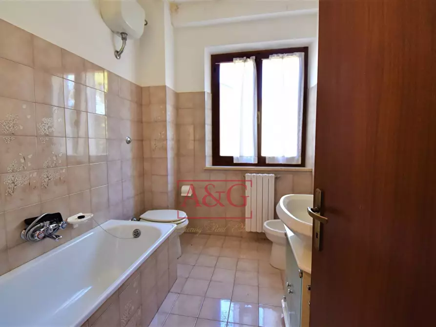 Immagine 16 di Appartamento in vendita  in Borgo San Tommaso 1 a Montedinove