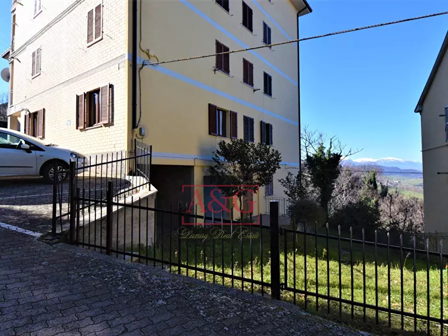 Immagine 25 di Appartamento in vendita  in Borgo San Tommaso 1 a Montedinove