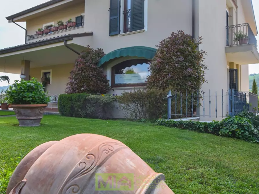 Immagine 4 di Villa in vendita  in Via Abbadia a Monterubbiano