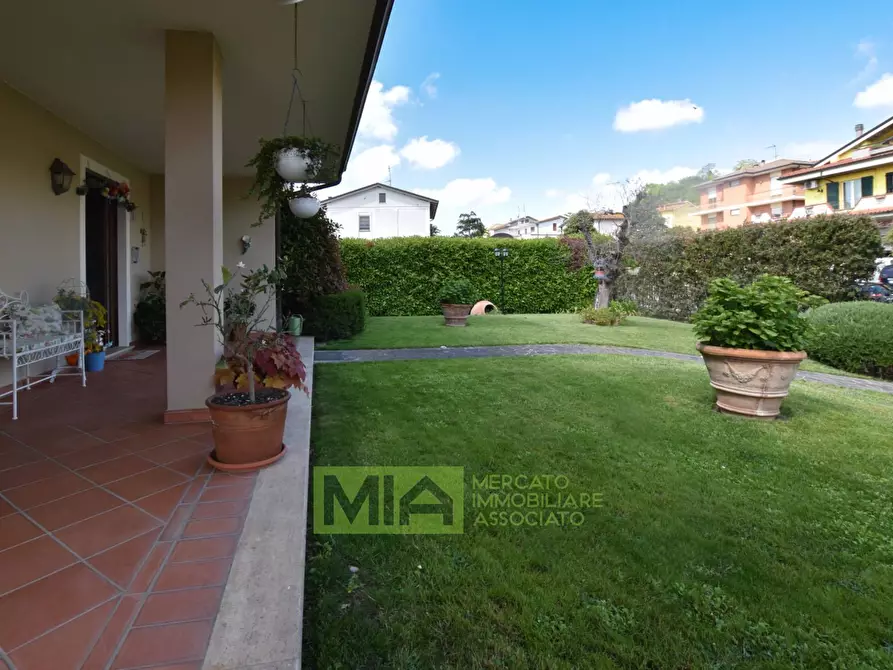 Immagine 9 di Villa in vendita  in Via Abbadia a Monterubbiano