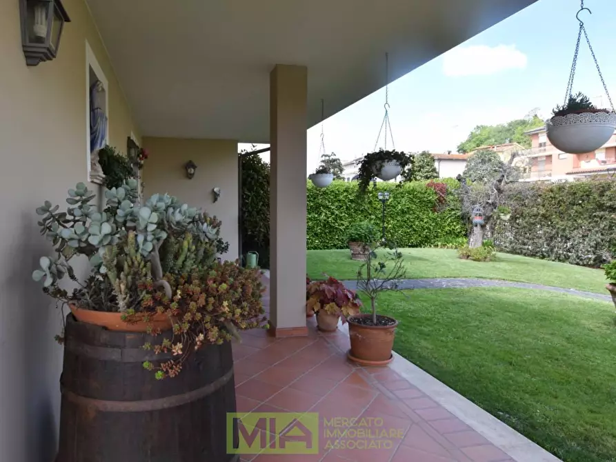 Immagine 10 di Villa in vendita  in Via Abbadia a Monterubbiano