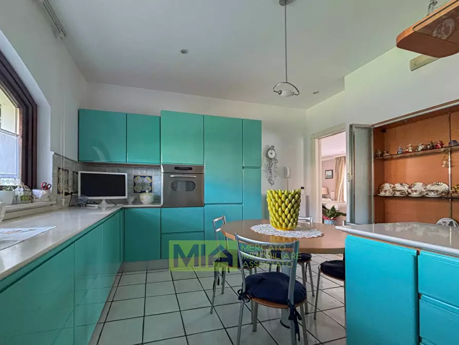 Immagine 25 di Villa in vendita  in Via Abbadia a Monterubbiano