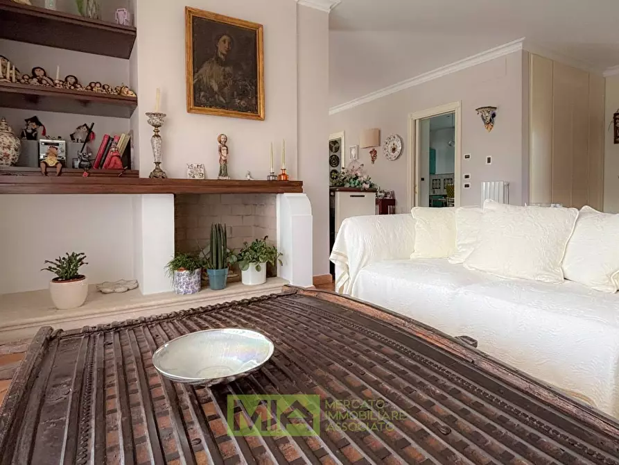 Immagine 31 di Villa in vendita  in Via Abbadia a Monterubbiano