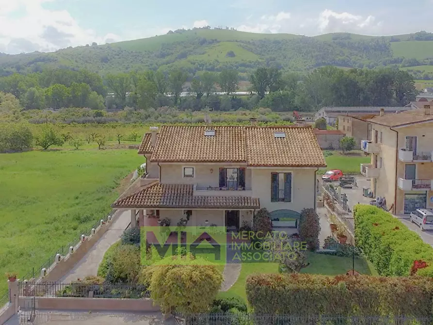 Immagine 8 di Villa in vendita  in Via Abbadia a Monterubbiano