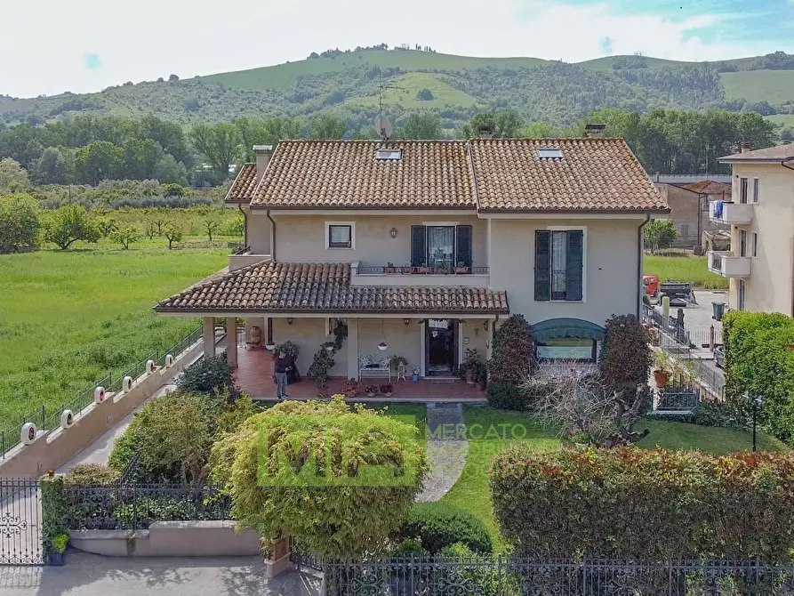 Immagine 7 di Villa in vendita  in Via Abbadia a Monterubbiano