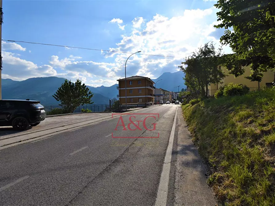 Immagine 2 di Appartamento in vendita  in Viale Stradone 50 a Montemonaco