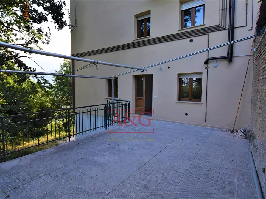 Immagine 4 di Appartamento in vendita  in Viale Stradone 50 a Montemonaco