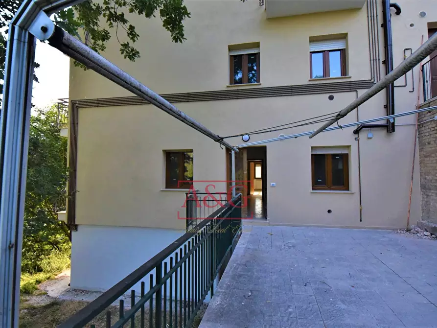Immagine 5 di Appartamento in vendita  in Viale Stradone 50 a Montemonaco