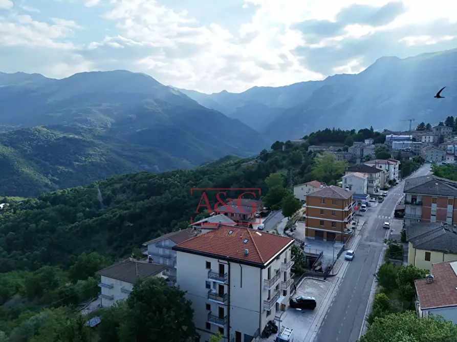 Immagine 32 di Appartamento in vendita  in Viale Stradone 50 a Montemonaco