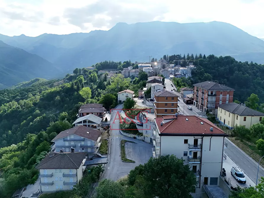 Immagine 37 di Appartamento in vendita  in Viale Stradone 50 a Montemonaco