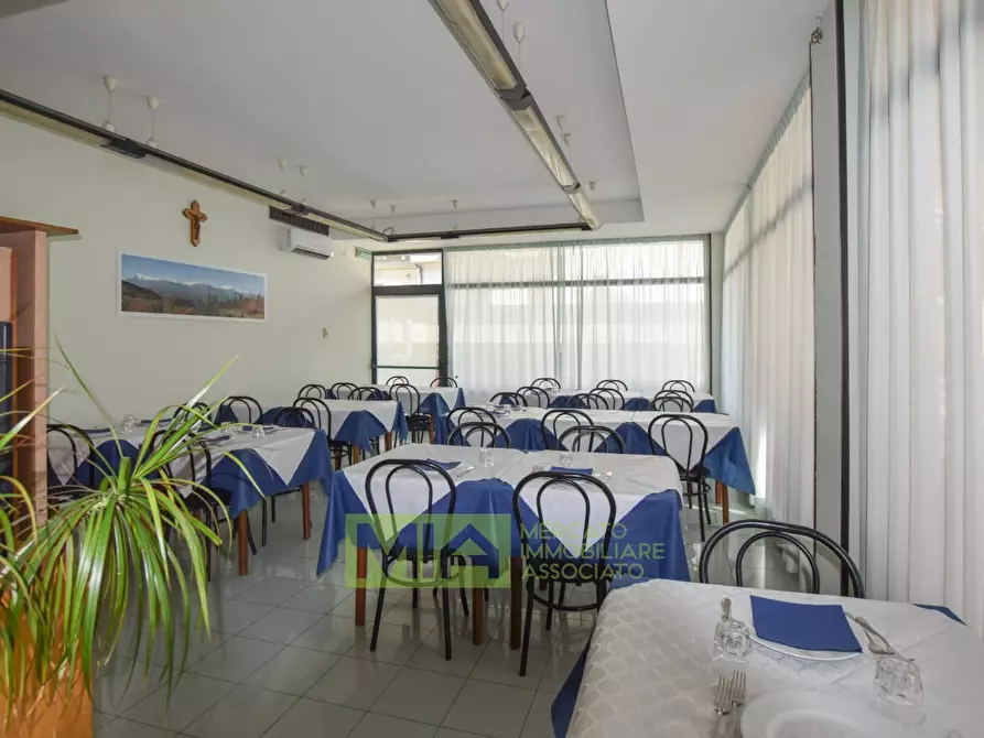 Immagine 3 di Attività commerciale in vendita  in Via Aldo Moro a Comunanza