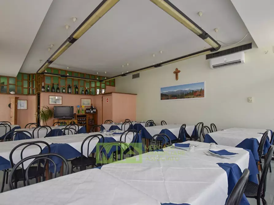 Immagine 5 di Attività commerciale in vendita  in Via Aldo Moro a Comunanza