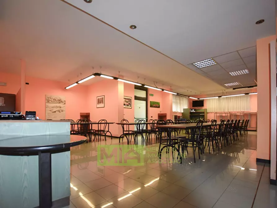 Immagine 10 di Attività commerciale in vendita  in Via Aldo Moro a Comunanza