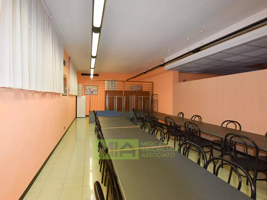 Immagine 15 di Attività commerciale in vendita  in Via Aldo Moro a Comunanza