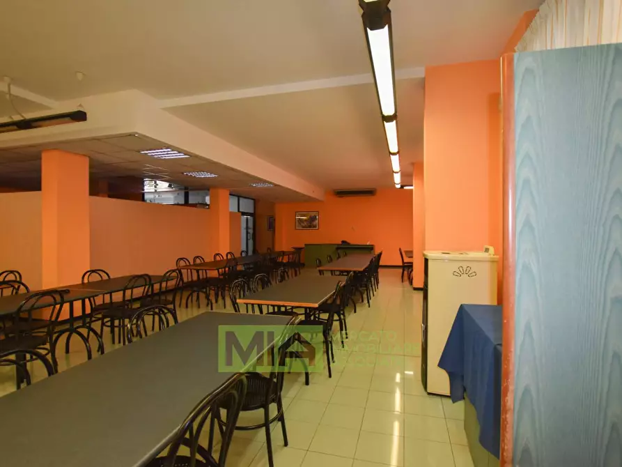Immagine 16 di Attività commerciale in vendita  in Via Aldo Moro a Comunanza