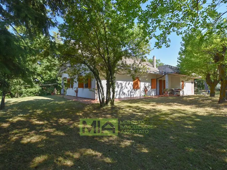 Immagine 8 di Villa in vendita  in Via Rampi a Force