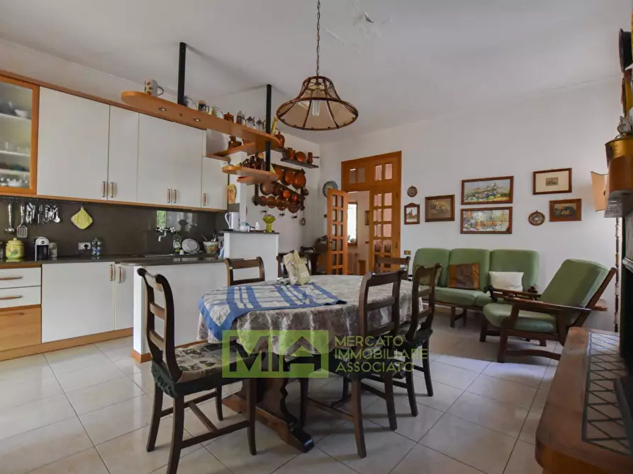 Immagine 43 di Villa in vendita  in Via Rampi a Force