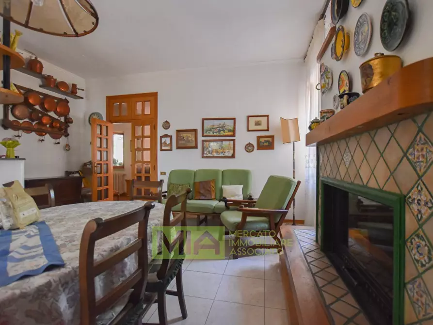 Immagine 44 di Villa in vendita  in Via Rampi a Force