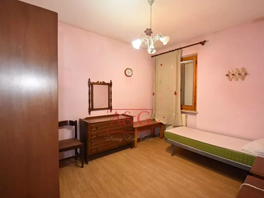 Immagine 4 di Villetta a schiera in vendita  in Via Giacomo Leopardi a Fiastra