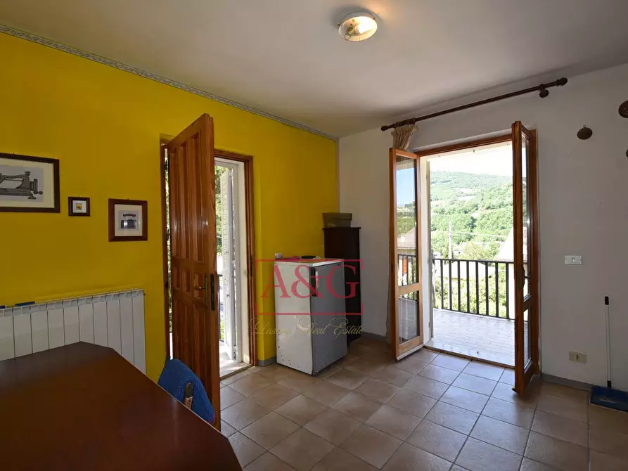 Immagine 17 di Villetta a schiera in vendita  in Via Giacomo Leopardi a Fiastra